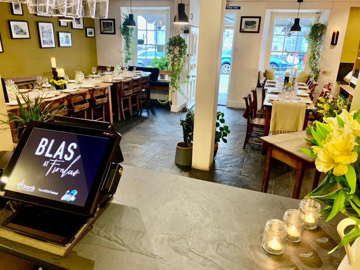 Blas At Fronlas Cafe - The Heart Of Newport Newport  Kültér fotó